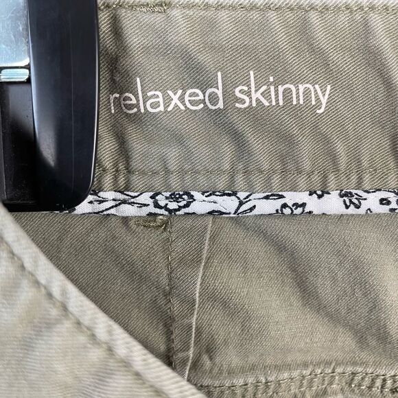 LOFT Relaxed Skinny Pants Size 10 EUC - Picture 5 of 8